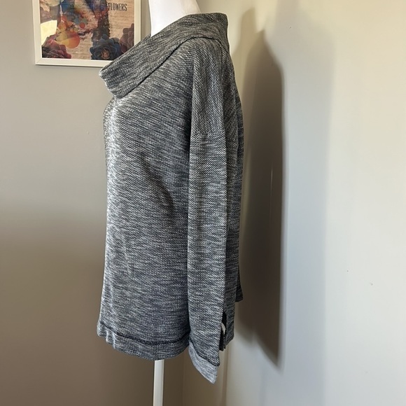 T by Talbots Cowl Neck Activewear Top Size Large - Picture 5 of 10